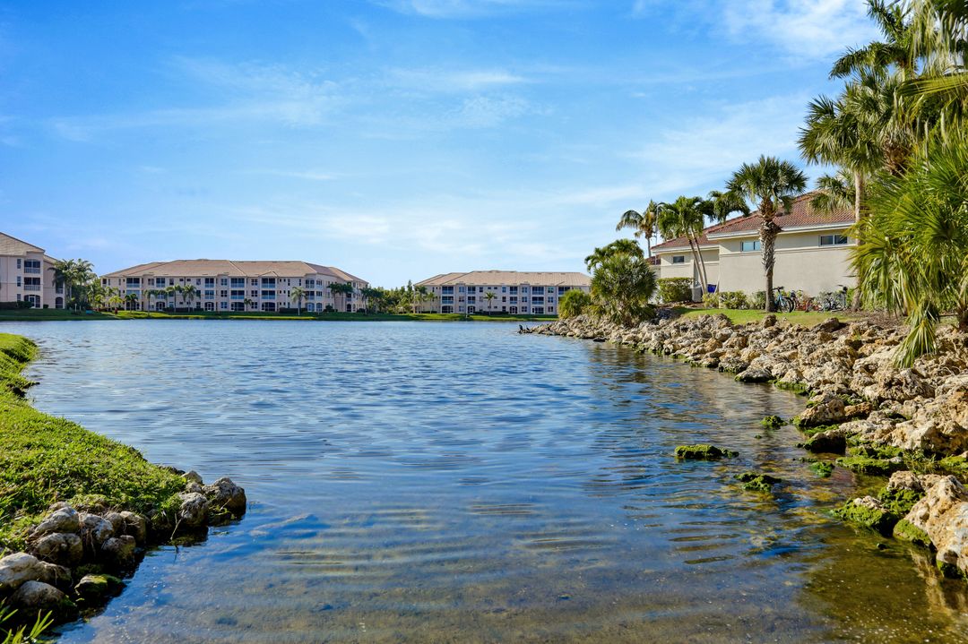 9100 Southmont Cove #210, Fort Myers, FL 33908