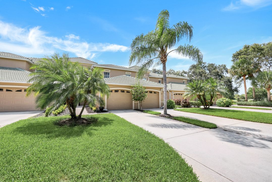 3595 Laurel Greens Ln N #202, Naples, FL 34119