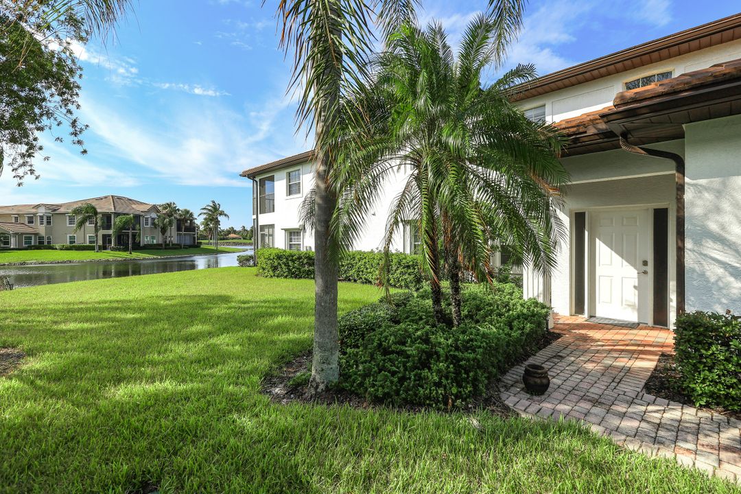 4435 Dover Ct #703, Naples, FL 34105