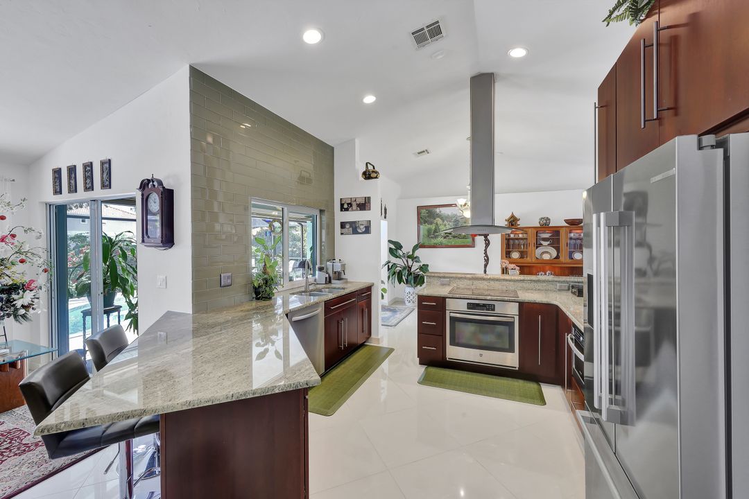 1057 Fieldstone Dr, Marco Island, FL 34145