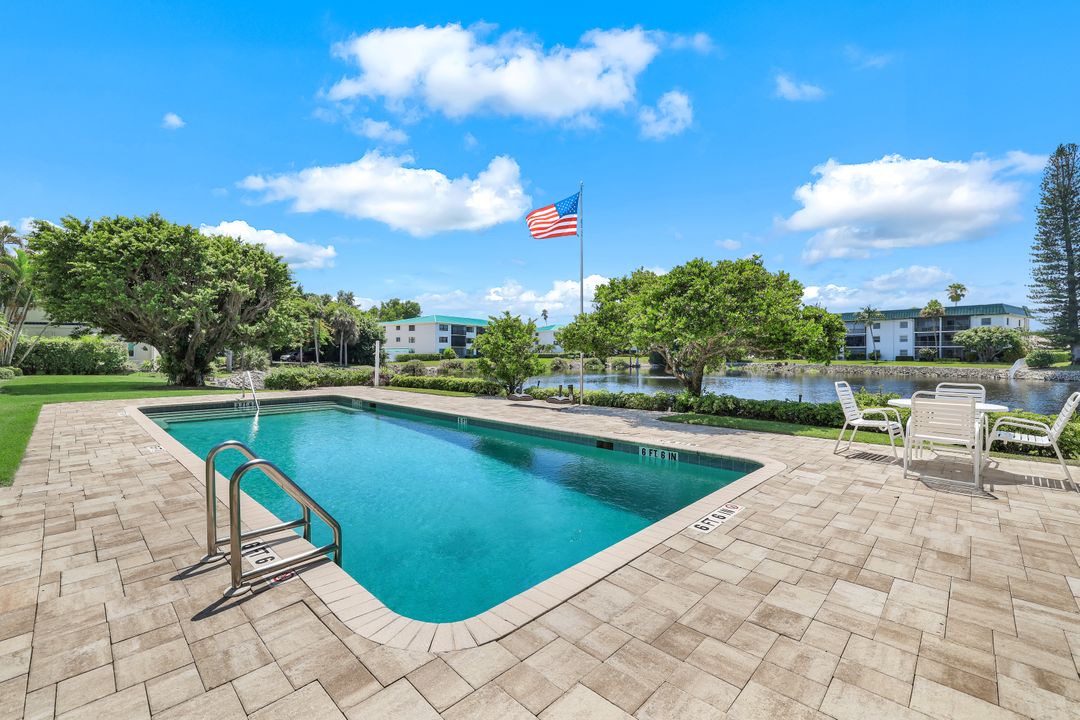 3055 Riviera Dr #306, Naples, FL 34103