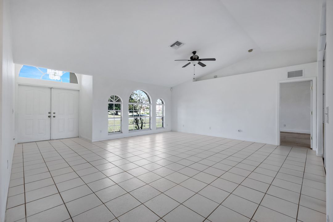 807 Rocaille Ave, Fort Myers, FL 33913