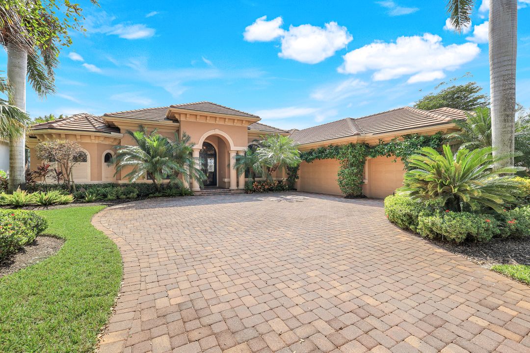 10651 Glen Lakes Dr, Estero, FL 34135