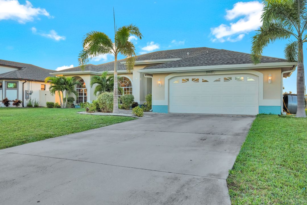 306 SE 15th Pl, Cape Coral, FL 33990