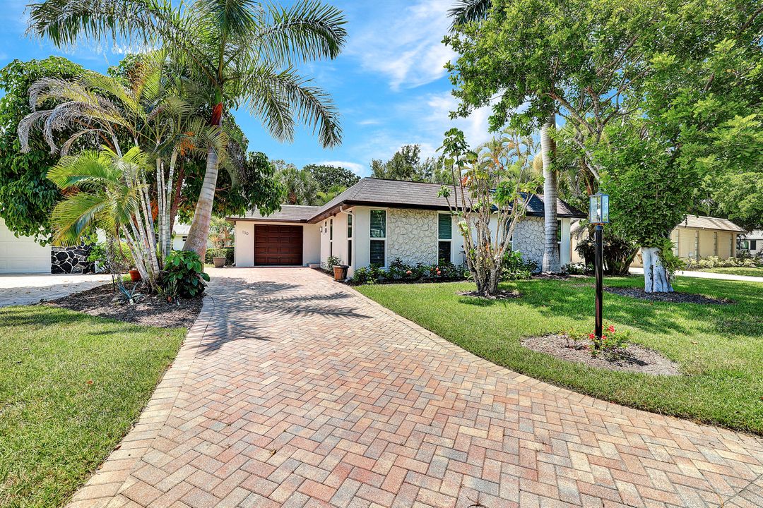 130 Georgetown Blvd, Naples, FL 34112