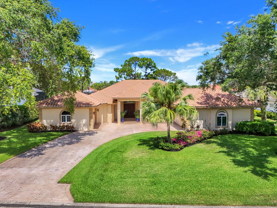 3311 Creekview Dr, Bonita Springs, FL 34134