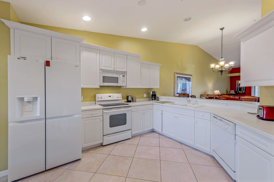 2790 Cypress Trace Cir #2228, Naples, FL 34119