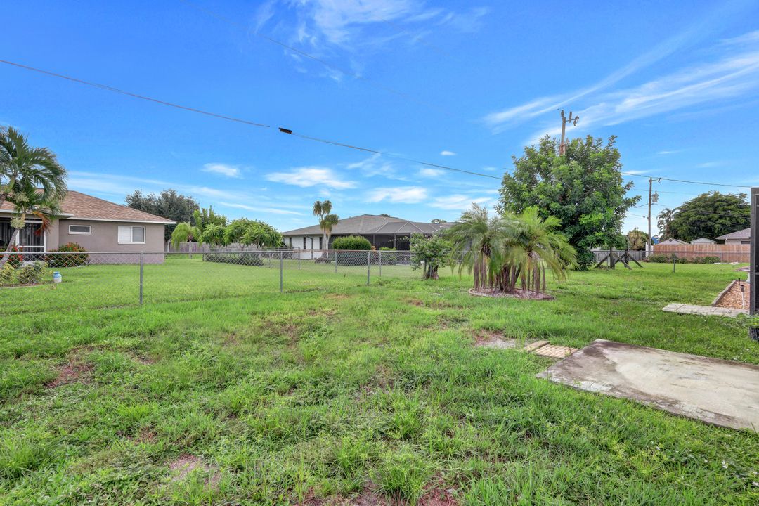 405 SE 21st Ave, Cape Coral, FL 33990