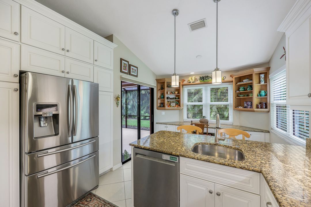 27136 Kindlewood Ln, Bonita Springs, FL 34134