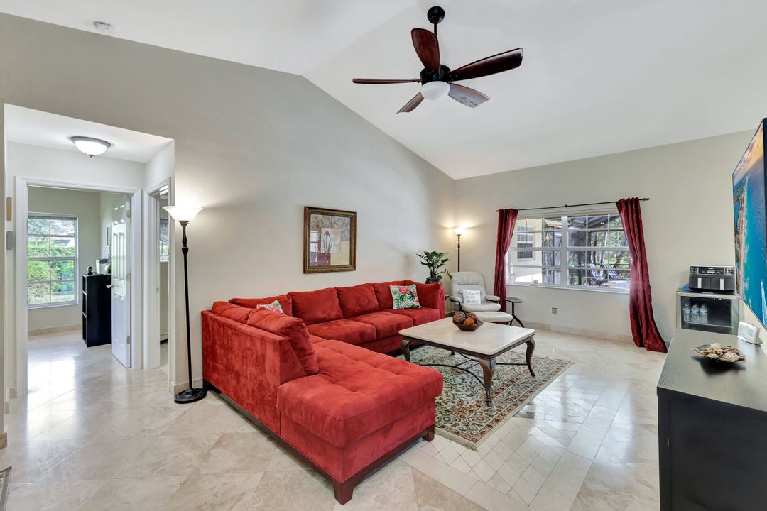 630 St Andrews Blvd, Naples, FL 34113