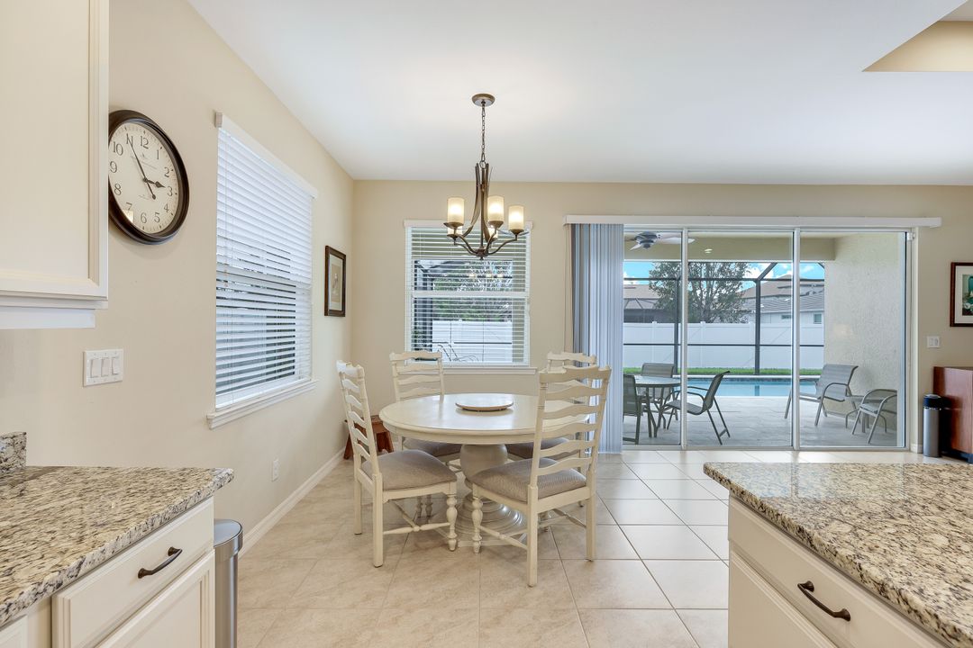 2971 Sunset Pointe Cir, Cape Coral, FL 33914