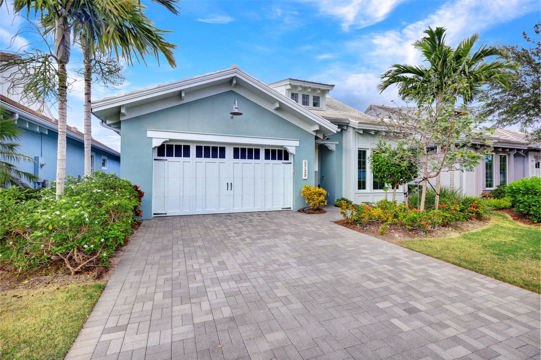 5729 Anegada Dr, Naples, FL 34112