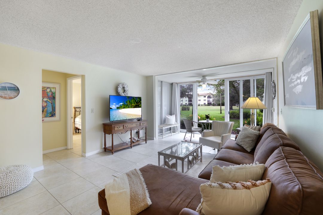 1086 Forest Lakes Dr #107, Naples, FL 34105