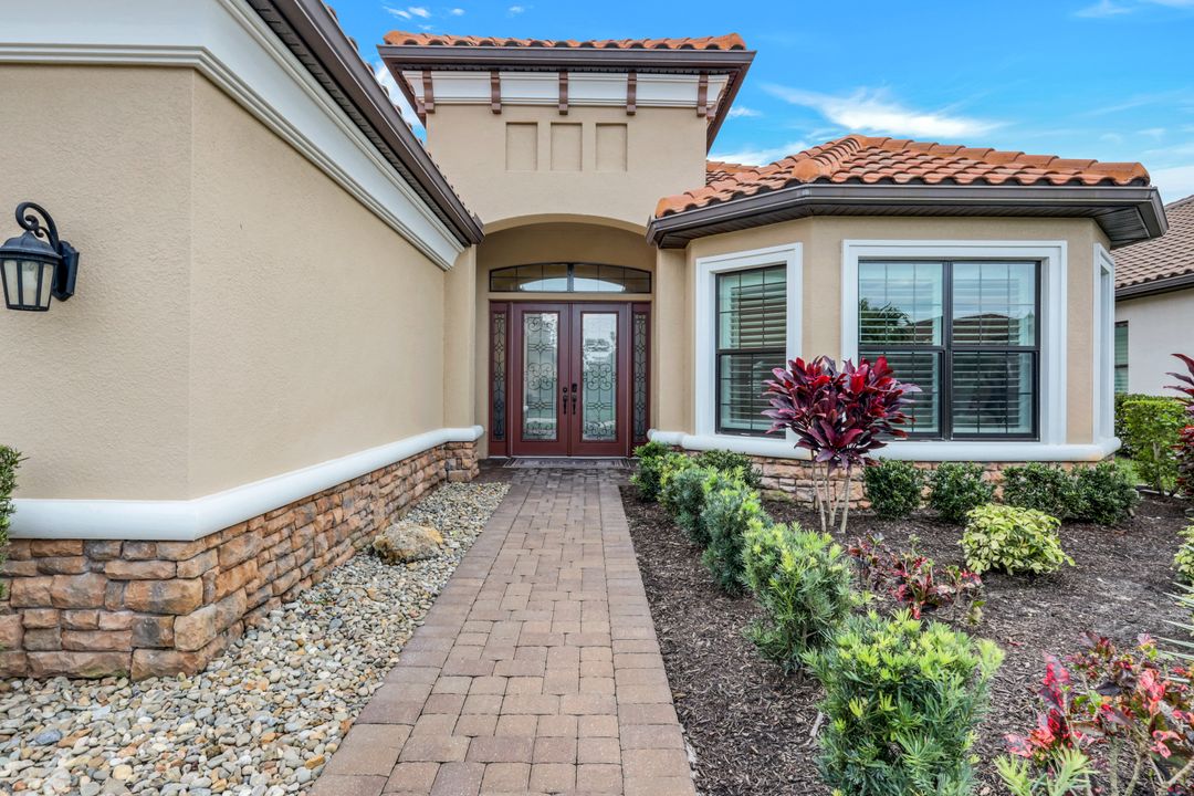 9484 Livorno Ct, Naples, FL 34119