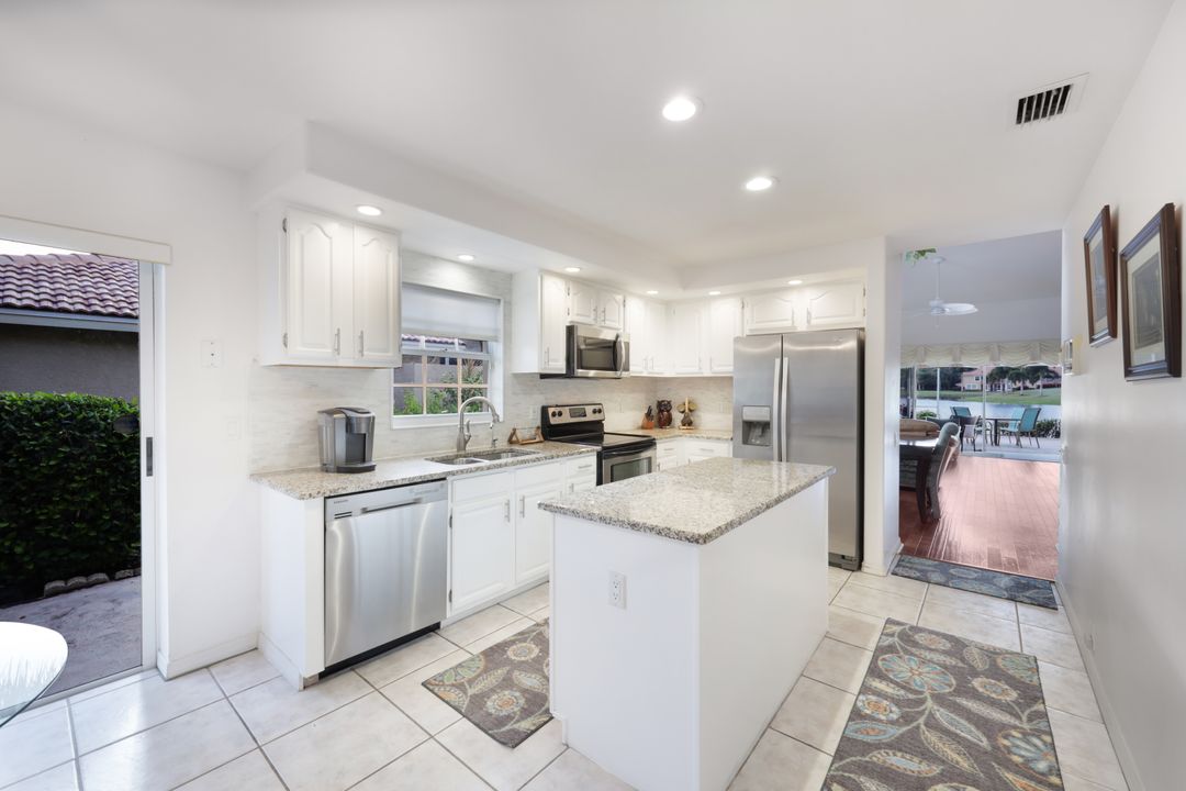 13060 Southampton Dr, Bonita Springs, FL 34135