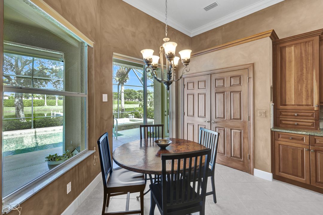 8776 Hideaway Harbor Ct, Naples, FL 34120