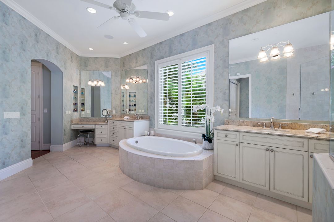 1483 Gormican Ln, Naples, FL 34110