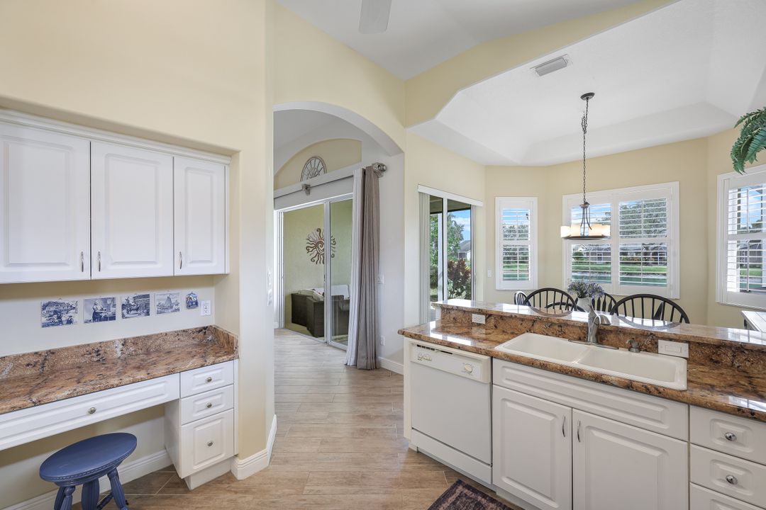 8062 Tauren Ct, Naples, FL 34119