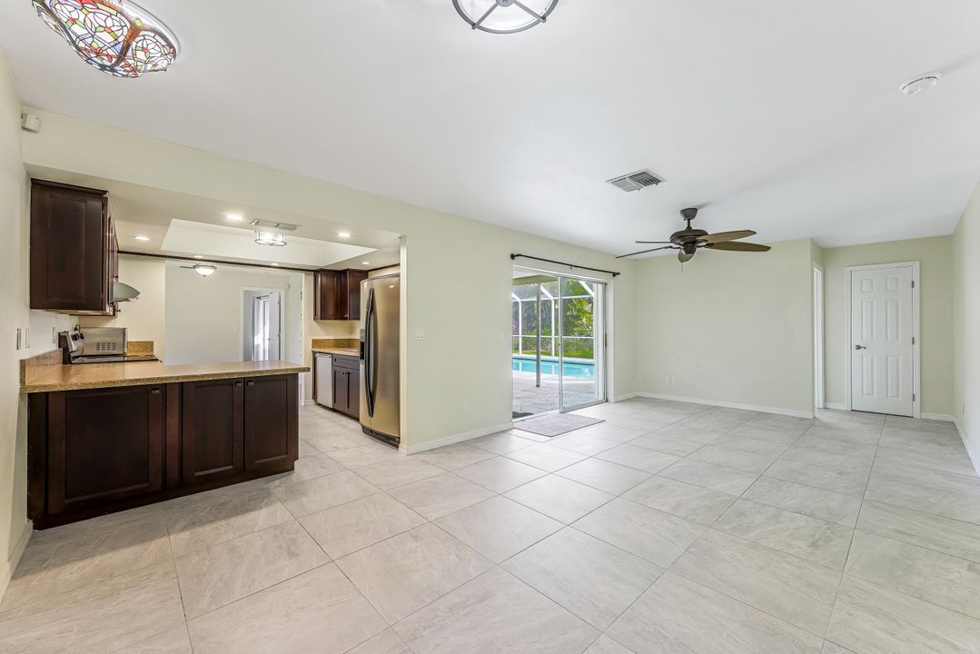 1040 Deep Lagoon Ln, Fort Myers, FL 33919