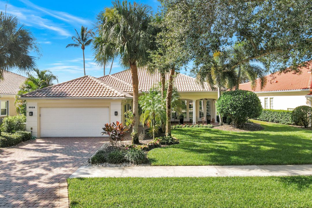 3928 Upolo Ln, Naples, FL 34119