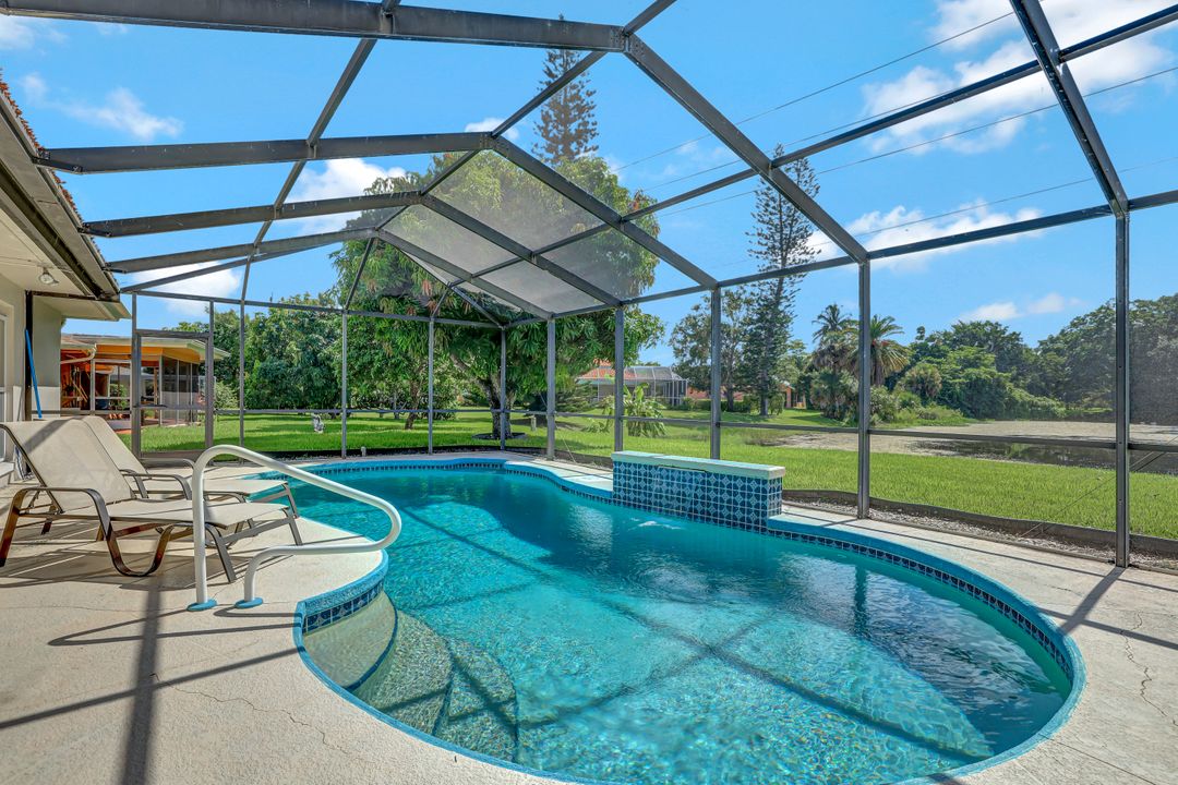 4429 Lakewood Blvd, Naples, FL 34112