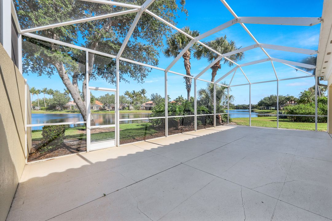 4721 Navassa Ln, Naples, FL 34119