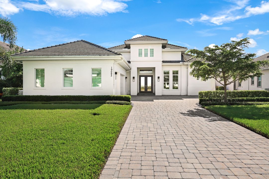 19093 WildBlue Blvd, Fort Myers, FL 33913