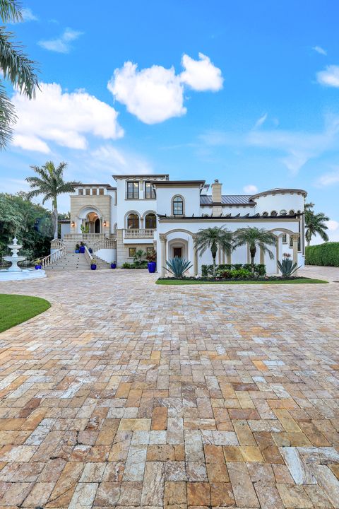 820 S Barfield Dr, Marco Island, FL 34145