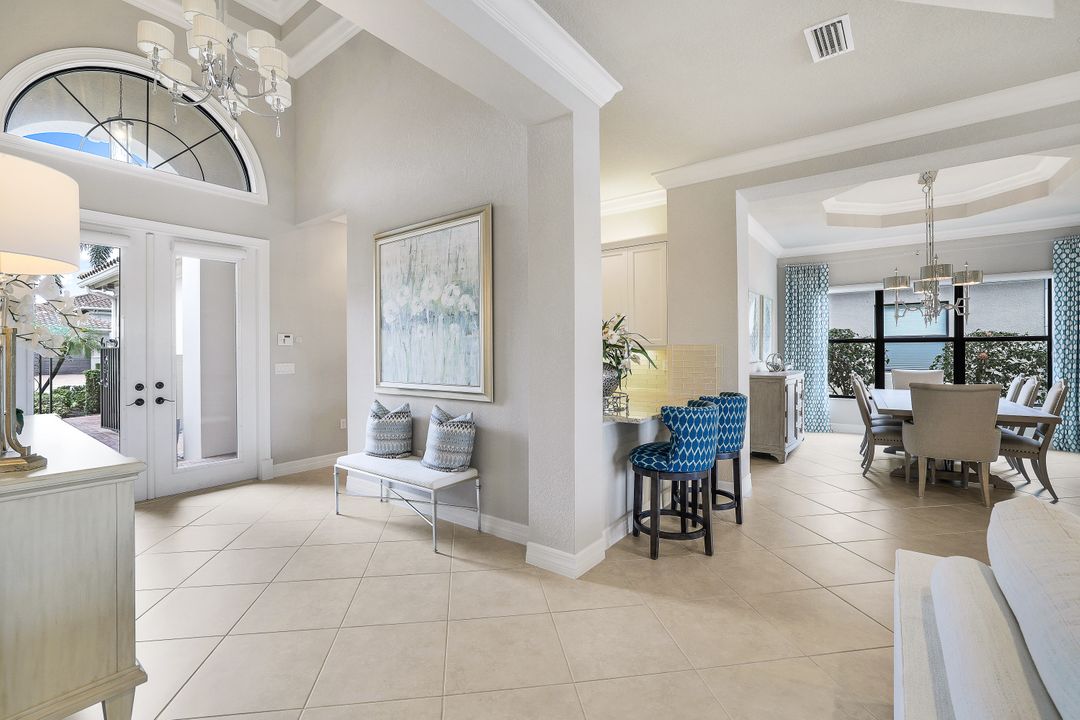 2748 Crystal Way, Naples, FL 34119