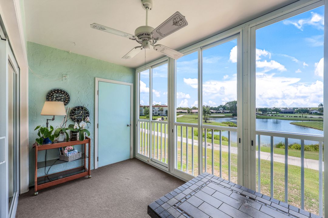 1660 Pine Valley Dr #206, Fort Myers, FL 33907