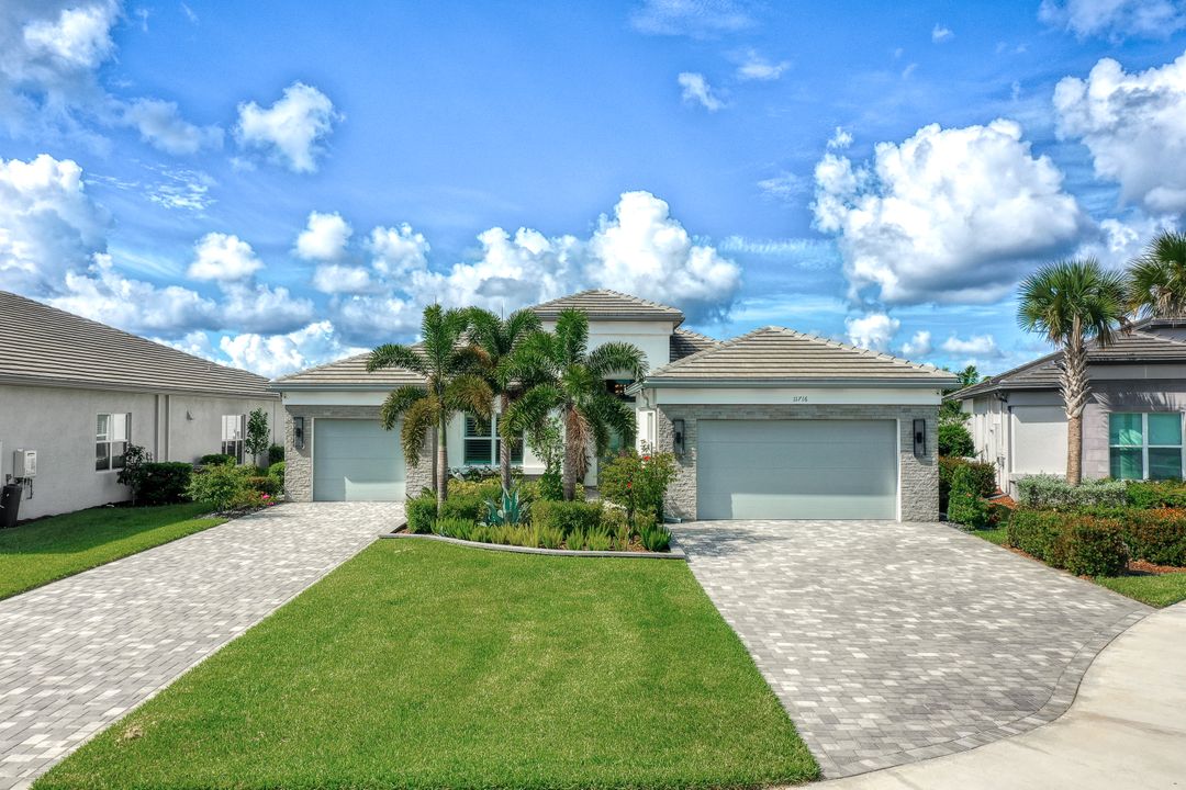 11716 Peony Ter, Naples, FL 34120