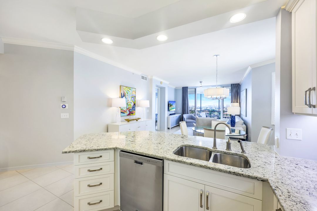 400 Flagship Dr #908, Naples, FL 34108