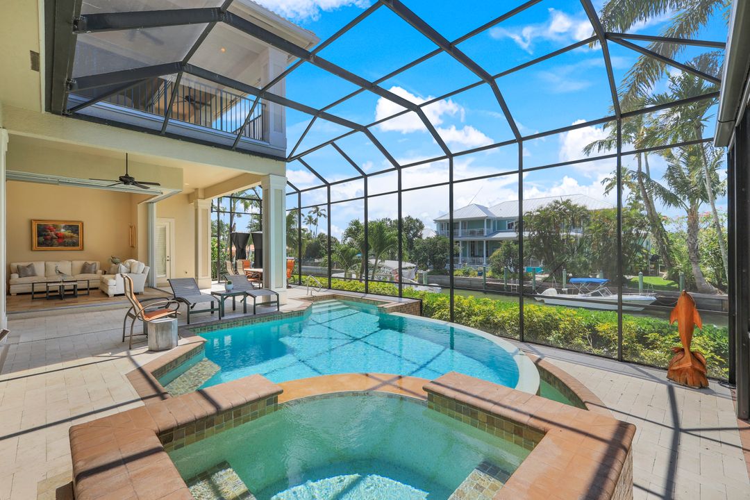 1400 Jewel Box Ave, Naples, FL 34102