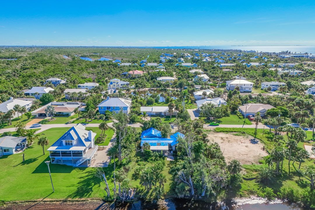 231 Palm Lake Dr, Sanibel, FL 33957