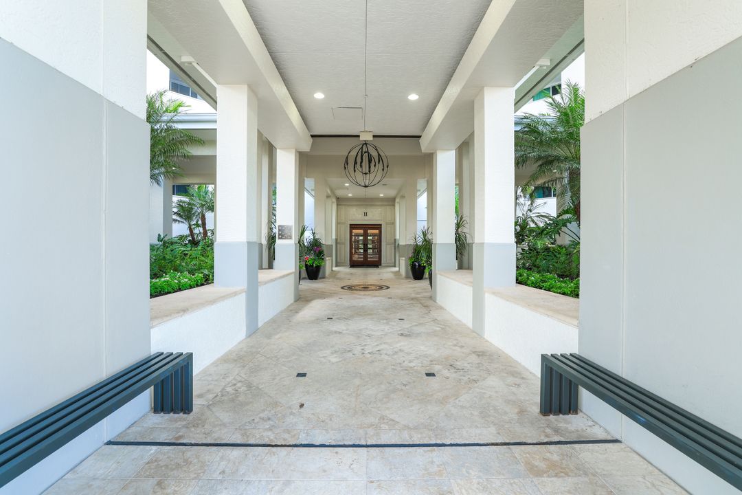 295 Grande Way #1004, Naples, FL 34110