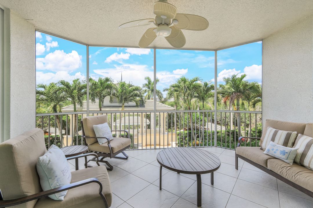 315 Dunes Blvd #204, Naples, FL 34110