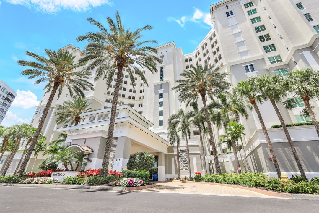 315 Dunes Blvd #204, Naples, FL 34110