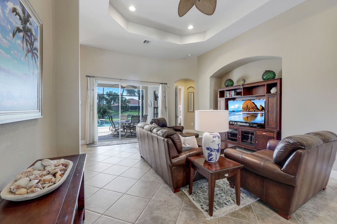 9685 Cobalt Cove Cir, Naples, FL 34120