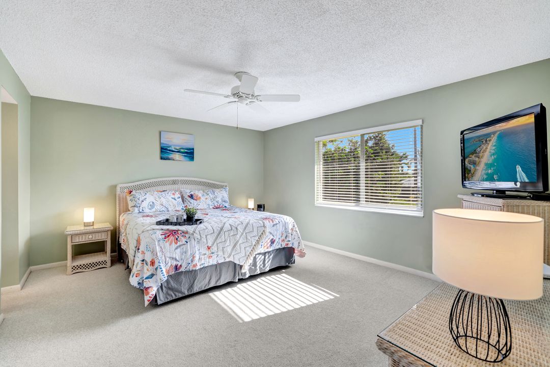 720 Teryl Rd #2, Naples, FL 34112