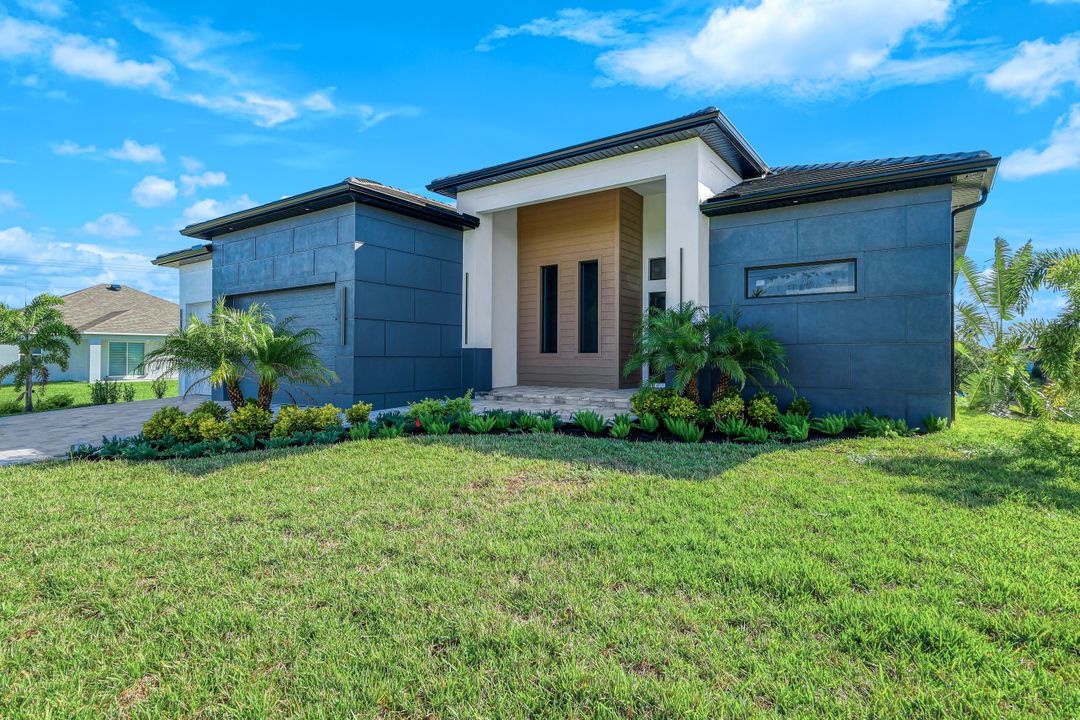 2375 NW 39th Ave, Cape Coral, FL 33993