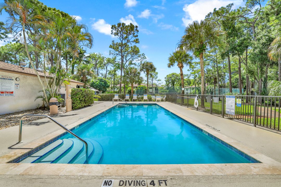 1765 Courtyard Way  #201, Naples, FL 34112