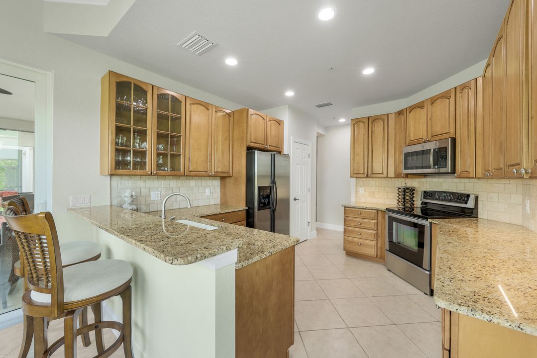 9204 Quartz Ln #101, Naples, FL 34120