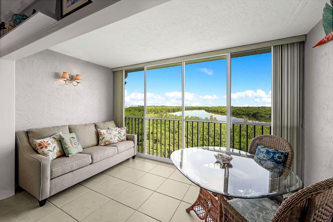 100 Stevens Landing Dr #402, Marco Island, FL 34145