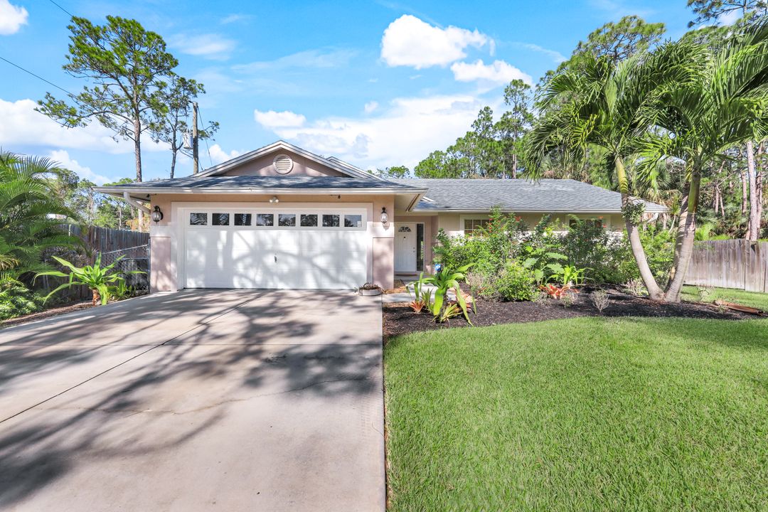 5977 Star Grass Ln, Naples, FL 34116