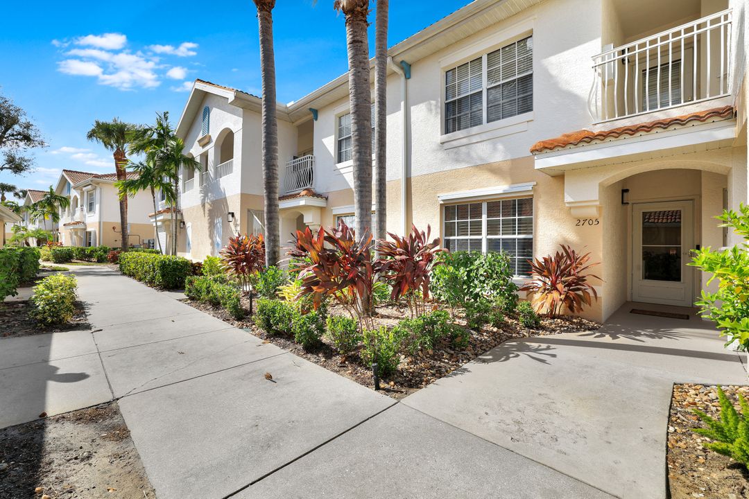 3015 Horizon Ln #2705, Naples, FL 34109