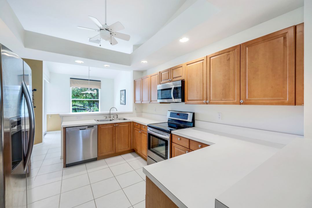 3595 Laurel Greens Ln N #202, Naples, FL 34119