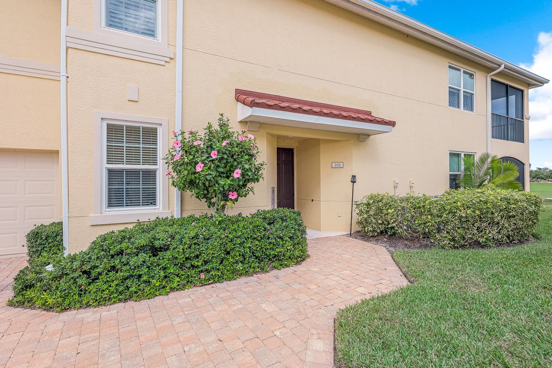 1276 Rialto Way #7-102, Naples, FL 34114