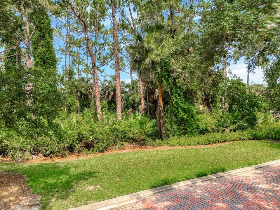 4665 Idylwood Ln, Naples, FL 34119