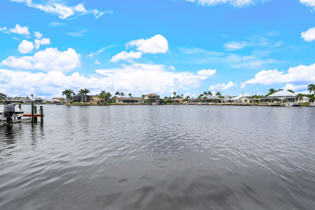 5763 SW 9th Ct, Cape Coral, FL 33914