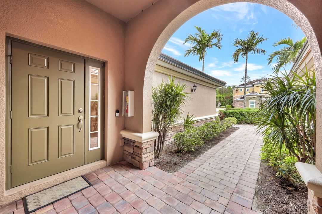 9545 Ironstone Terrace  #202, Naples, FL 34120